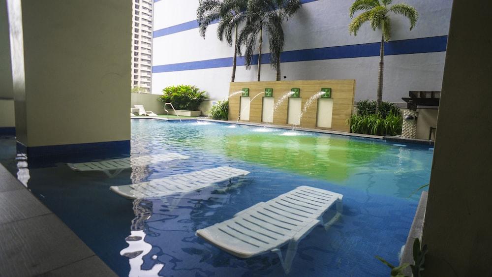 The Exchange Regency Residence Hotel Managed By Hii Pasig City Exterior foto