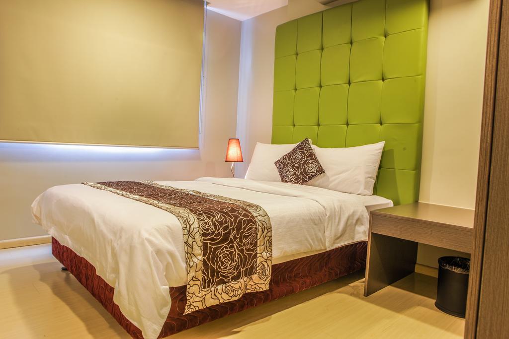 The Exchange Regency Residence Hotel Managed By Hii Pasig City Exterior foto